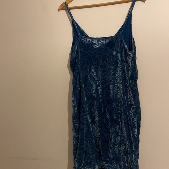 1920’s Inspired Teal Jacquard Cocktail Dress - Picture 4 of 4